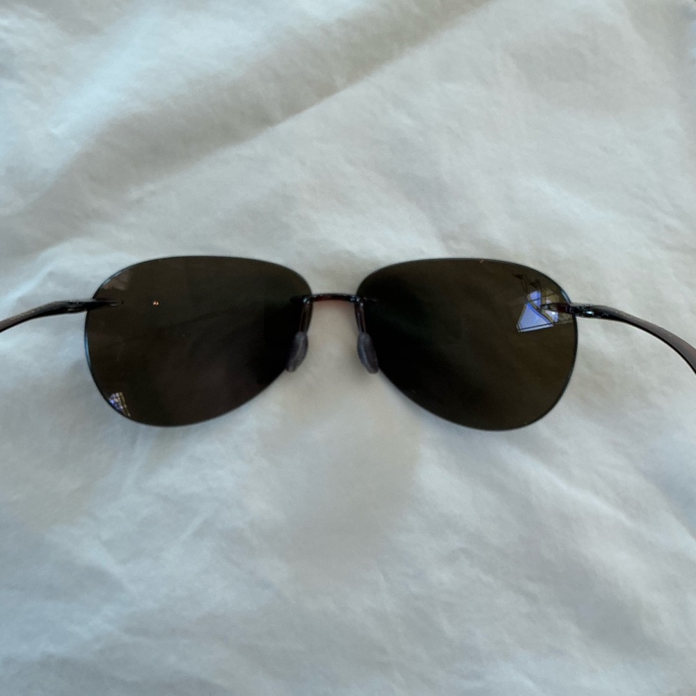 Maui Jim brown rimless aviator style ladies sunglasses. No scratches. - Picture 3 of 4